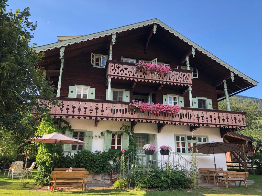 Villa Zeppelin - App Bergkristall Bramberg am Wildkogel Exterior photo
